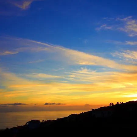 Casa Da Rainha Calheta